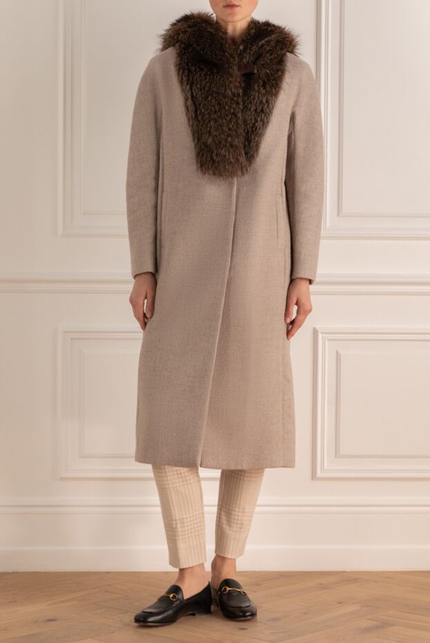 Brunello Cucinelli long beige coat with fur trim
 136201 - photo 2