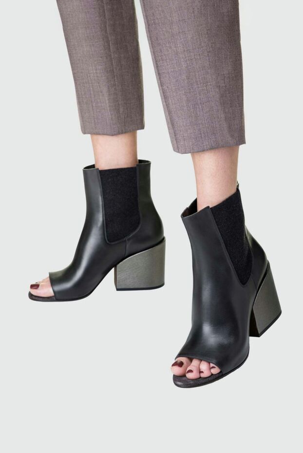 Brunello Cucinelli women's black leather ankle boots with an open toe 136464 - photo 2
