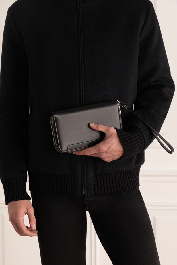 Brioni men's black leather clutch-wallet with two zipped compartments 137137 - photo 2