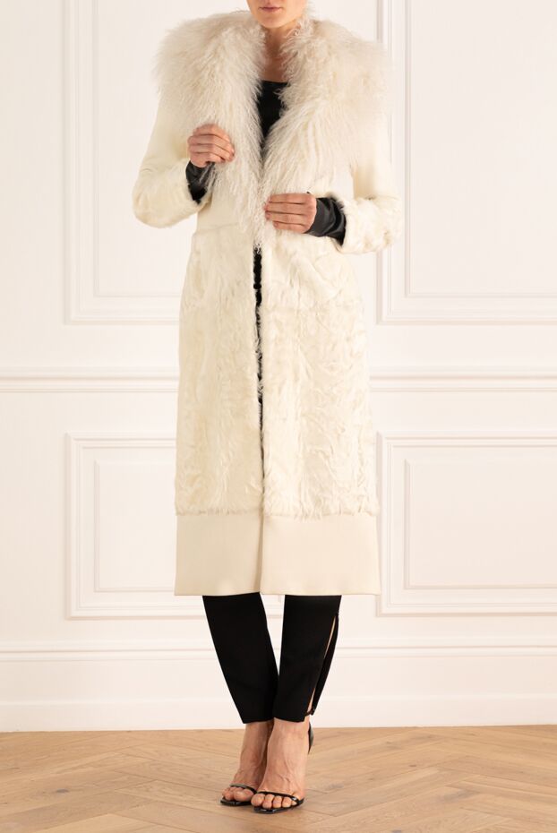 Montecore women's wool coat with fur trim on the collar and fronts 138390 - photo 2