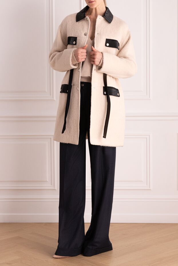 Giambattista Valli women's pink coat with belt and contrasting leather inserts 142250 - photo 2