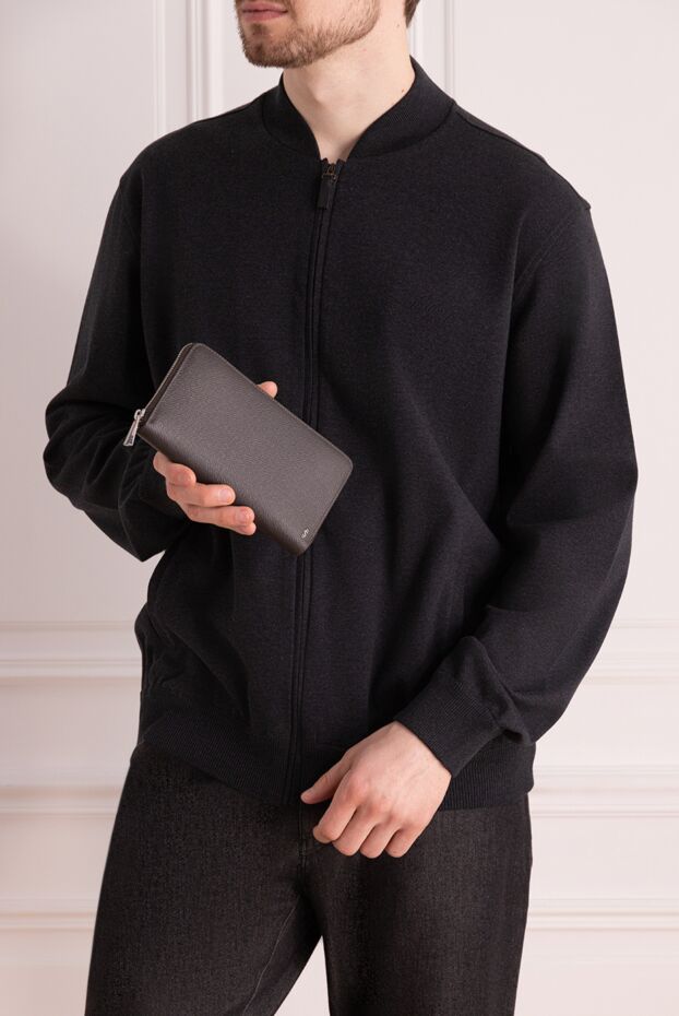 Serapian brown textured leather clutch with zipper and simple design 147383 - photo 2