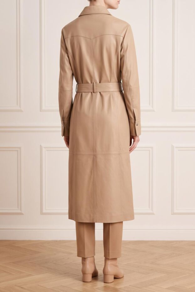 Beige women's trench coat made of genuine leather - photo 2