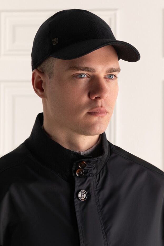 Corneliani мягкая черная мужская бейсболка из ворсистого кашемира с минималистичным дизайном
 150000 - фото 2
