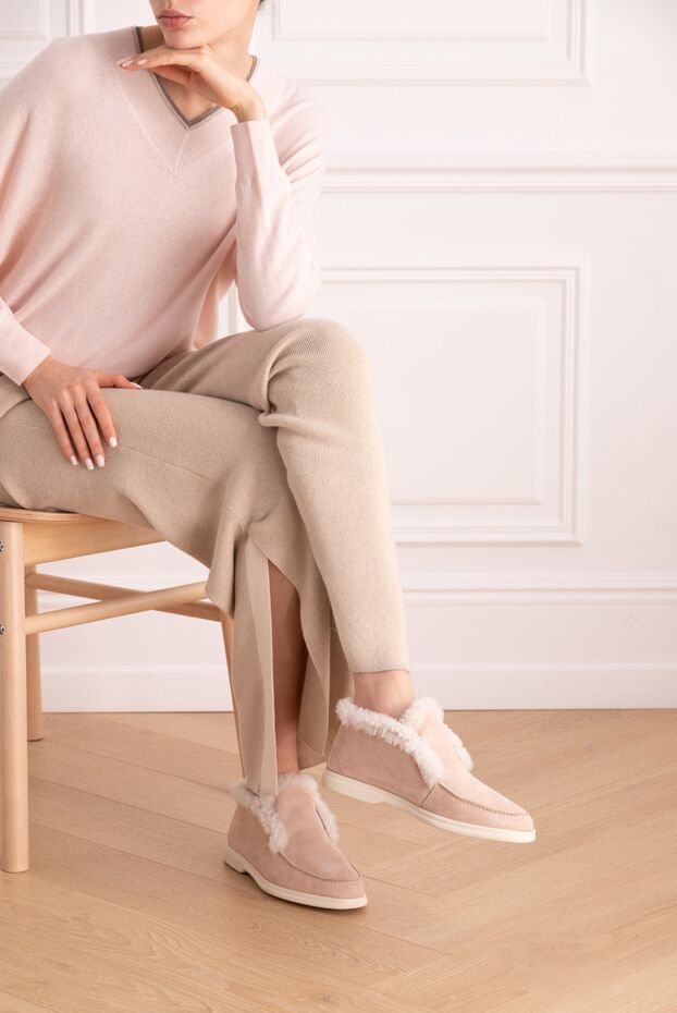 Women's suede loafers with fur trim and light sole
- photo 2