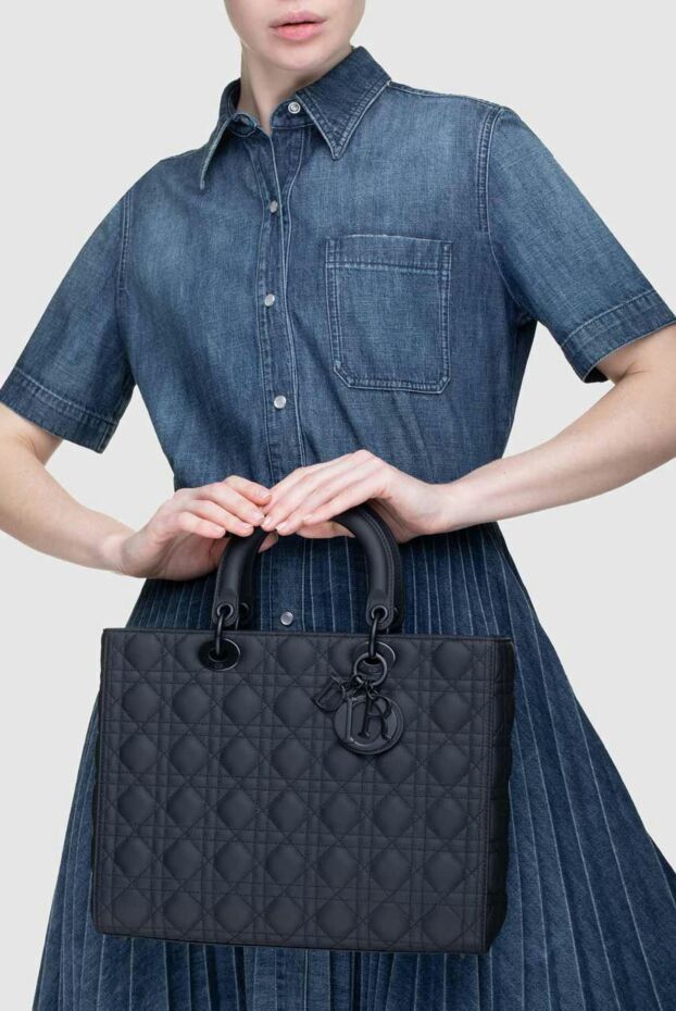 Dior черная женская сумка lady из натуральной кожи 156772 - фото 2