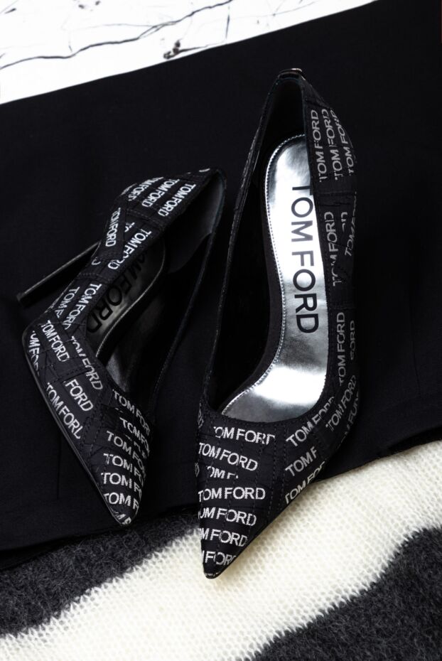 Tom Ford women's black shoes with a logo print 163026 - photo 2