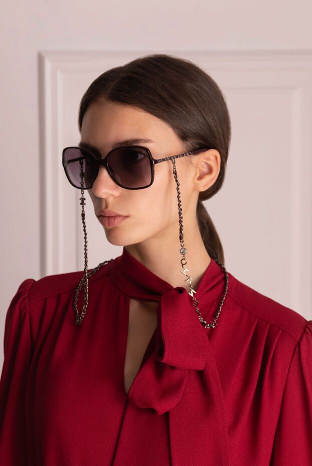 Chanel күлгін линза мен тізбегі бар әйелдердің қара көзілдірігі 166938 - фото 2