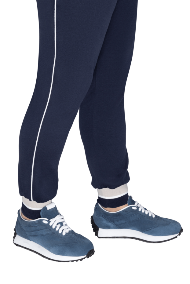 Doucal`s ultra-soft suede sneakers with a grippy black sole

 168512 - photo 2