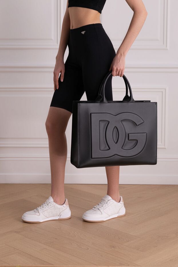 Dolce & Gabbana сумка-торба женская кожаная черная большая с лого 170514 - фото 2