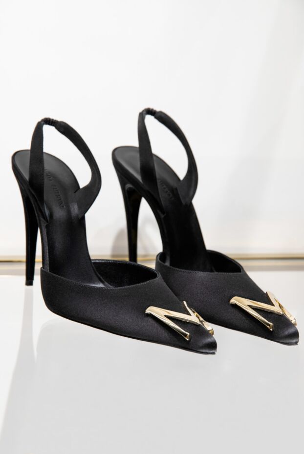 Magda Butrym women's black shoes with a golden logo on the toe 171603 - photo 2