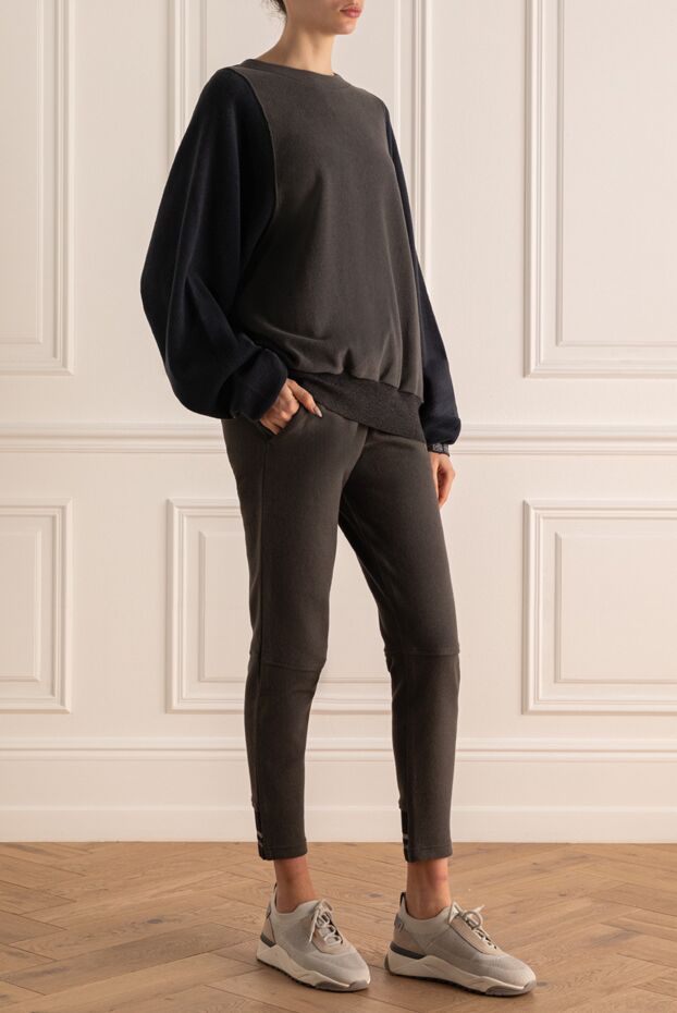 Lorena Antoniazzi women's dark grey cashmere suit with contrast sleeves
 171893 - photo 3