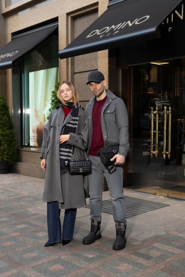 Burberry мини-сумка женская с геометрической простёжкой и буквой на застёжке
175238 - фото 2