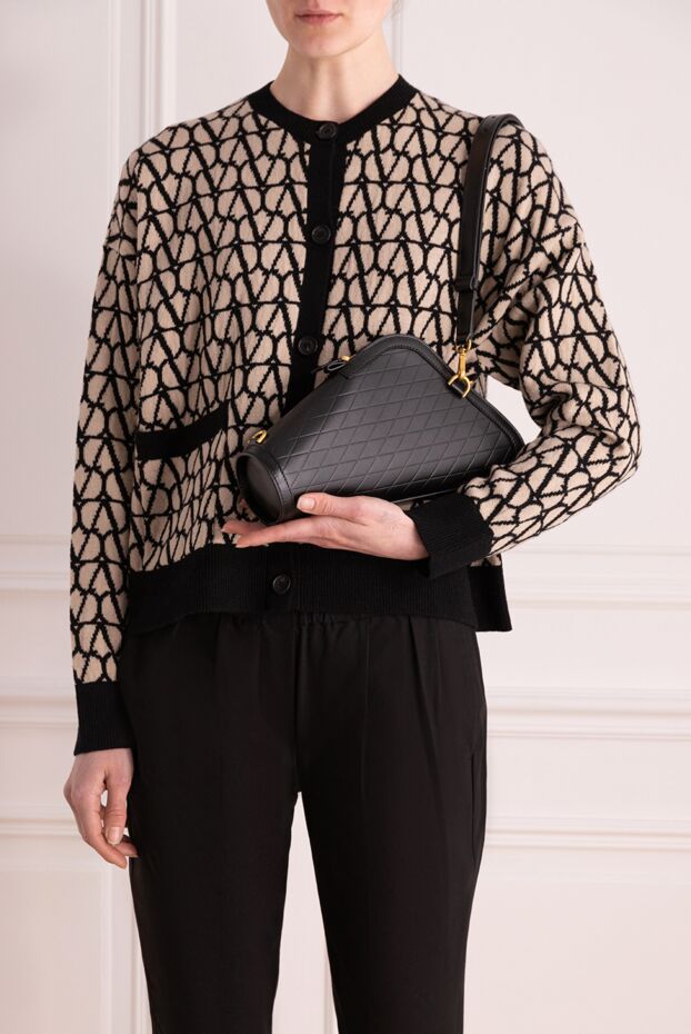 Balmain конусообразная женская сумка из чёрной кожи с геометрической простёжкой в ромб 178088 - фото 3