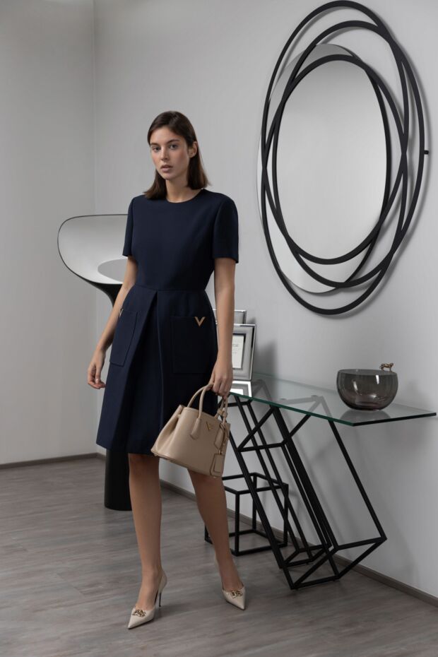Prada текстуралы беті бар әйелдердің бежевый былғары сөмкесі 178680 - фото 2