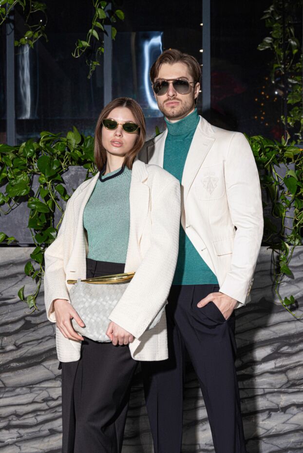 Bottega Veneta сумка женская серая из кожи ягненка 179225 - фото 2