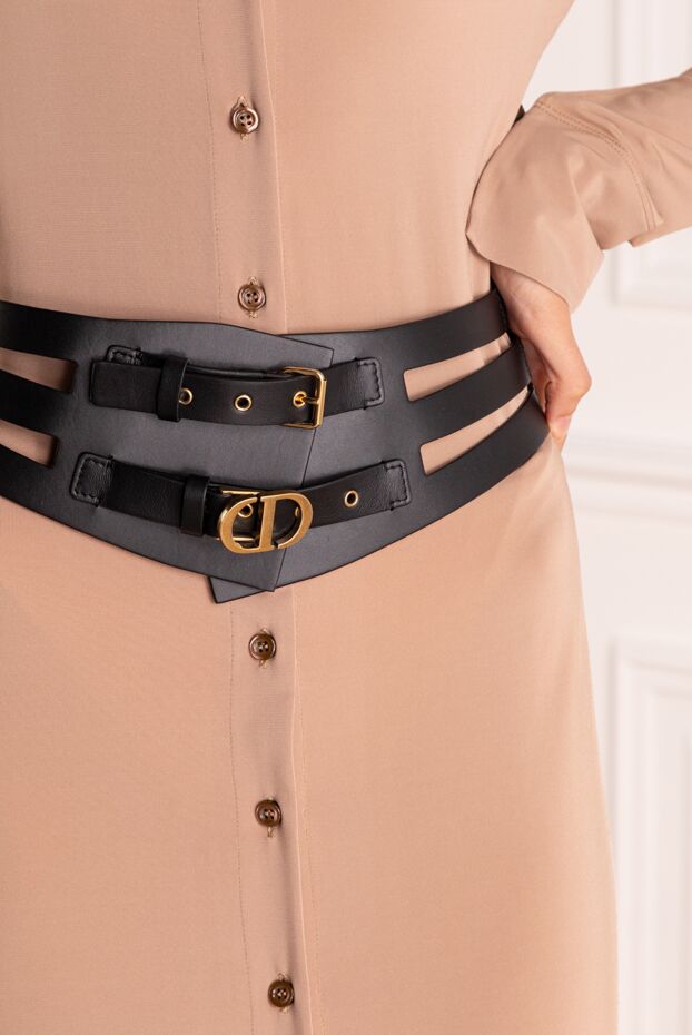 Dior black leather corset belt with double buckle and shaped fit
179318 - photo 2
