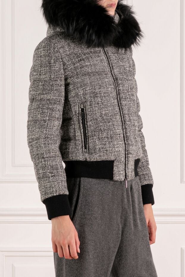Moorer grey quilted jacket with tweed pattern and hood with real fur trim

 180174 - photo 3