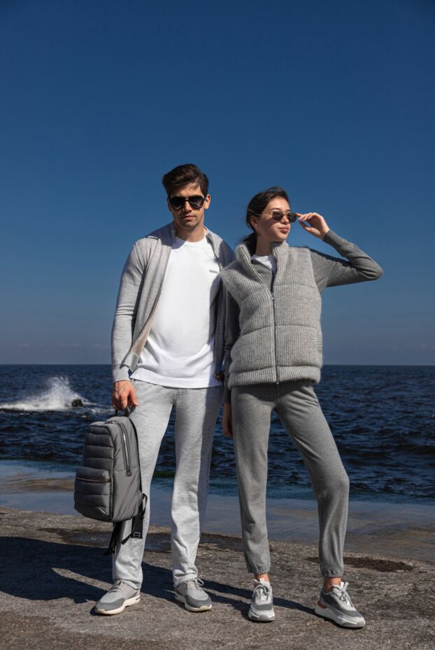 Loro Piana кашемирден тігілген әйелдердің сұр түсті жүру костюмі 180216 - фото 2