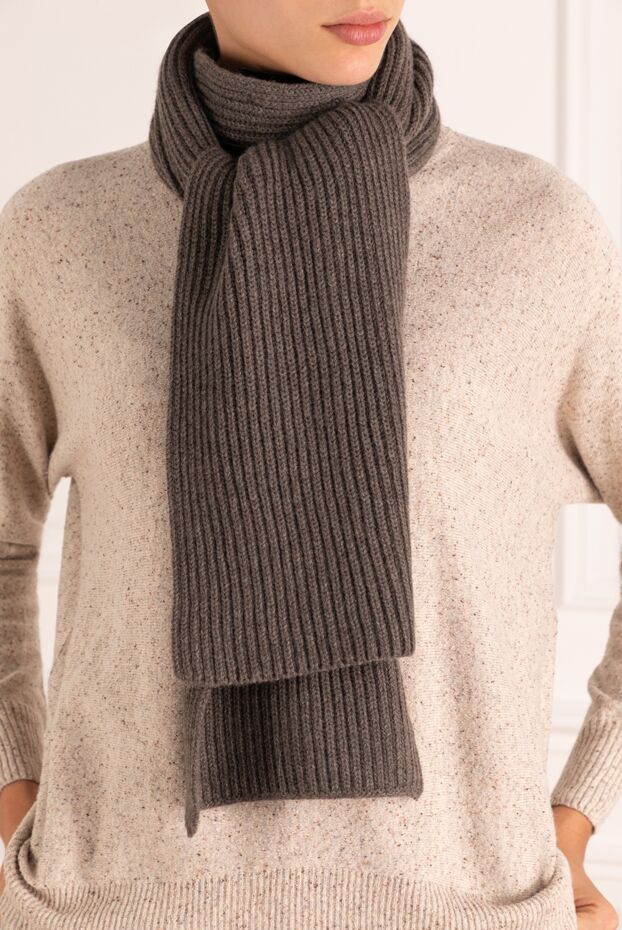 Moorer women's cashmere scarf with a dark brown textured ribbed pattern
 180292 - photo 2