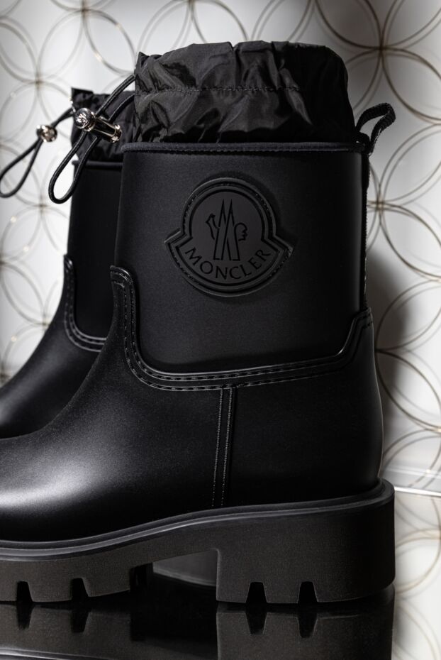 Moncler ботинки женские резиновые черные на рельефной подошве 180582 - фото 2