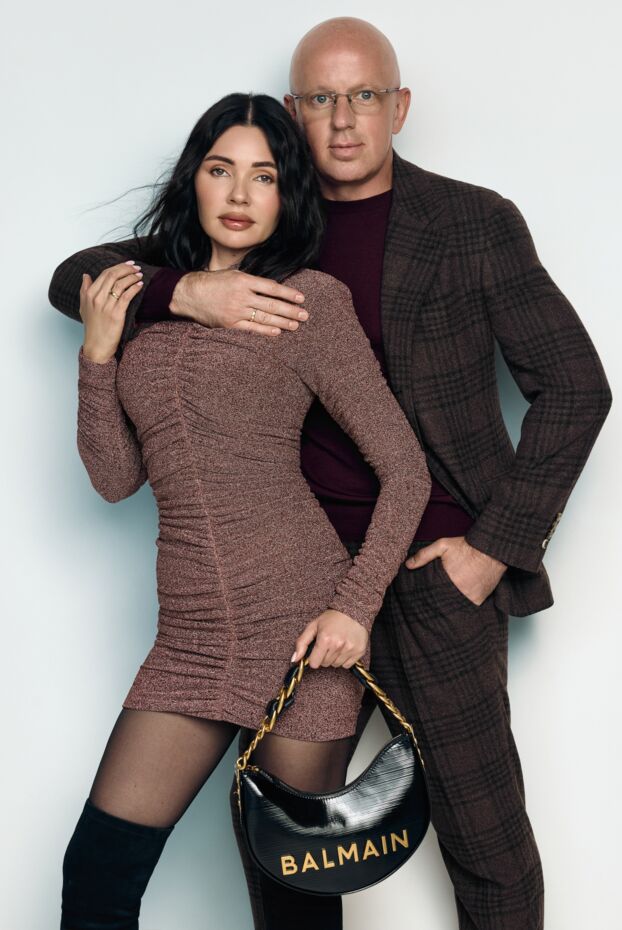 Brown knitted dress with drapery - photo 2