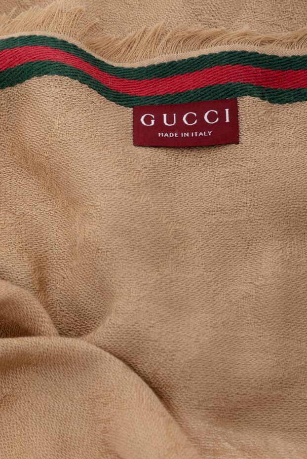 Gucci бежевый шарф мужской с бахромой 185538 - фото 3