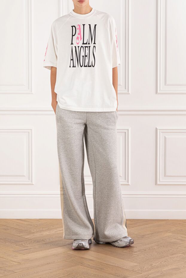 Palm Angels белая футболка из мягкого хлопка с брендовым акцентом и графикой на рукаве 190848 - фото 2