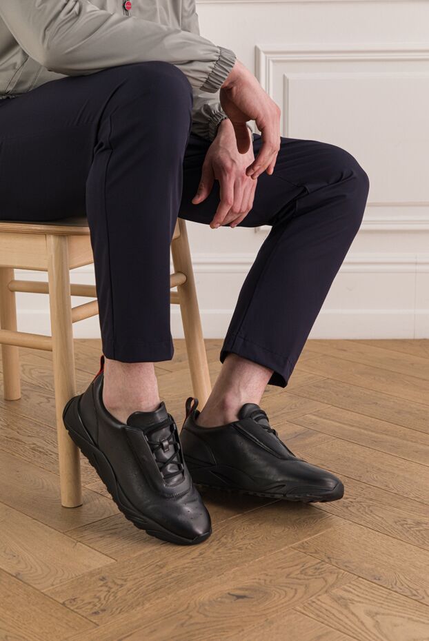 Santoni men's black smooth leather sneakers with perforations 193508 - photo 2