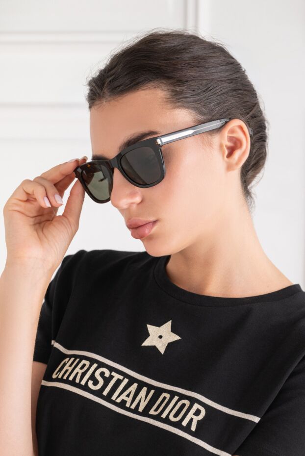 Saint Laurent металл самайлары бар тікбұрышты тасбақа қабығынан жасалған күннен қорғайтын көзілдірік 194939 - фото 2