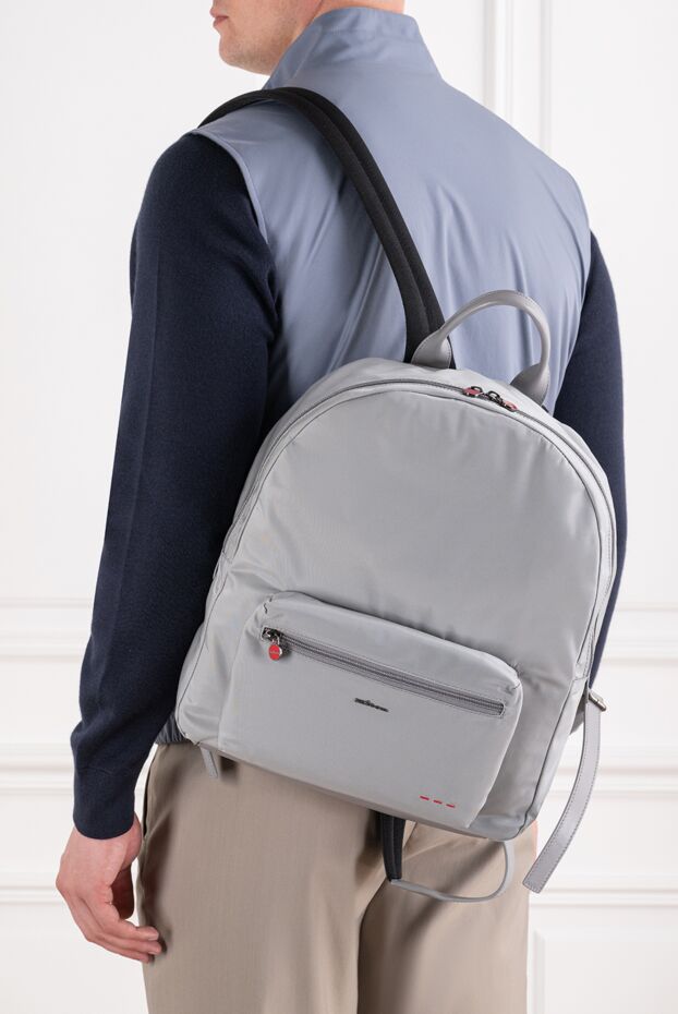 Kiton тері тұтқасы және қарама-қарсы қызыл тігісі бар сұр матадан жасалған рюкзак 195838 - фото 2