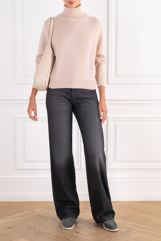 D.Exterior a loose cashmere turtleneck in a soft powder shade 197157 - photo 2
