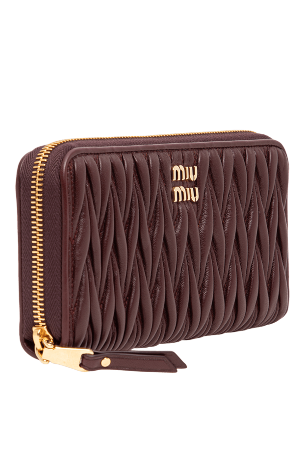 Miu Miu burgundy leather wallet with signature matelasse stitching and an all-around zip closure 197733 - photo 3