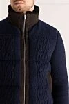 Kiton Пуховик мужской из кашемира синий - Контрастные вставки. 100% кашемир. Молния. Два боковых кармана, два внутренних кармана. 55% полиэстер, 45% вискоза. Утеплитель: 100% полиэстер. Страна производитель: Италия. Уход: специализированная чистка - фото 5