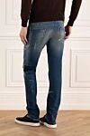 Джинсы из хлопка синие мужские Dsquared2 - логотип, эффект потертости, заплатка, прорехи. 98% хлопок, 2% эластан. пуговица, молния. три боковых кармана, два кармана сзади . Страна производитель: Италия. Уход: специализированная чистка - фото 4