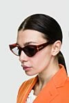 Women's red sunglasses in the shape of a cat's eye Bottega Veneta - contrast lens, metal decoration. Additional: UV protection, scratch protection, case included. plastic, metal. Country of origin: Italy. Care: specialized cleaning - photo 2