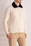 Tombolini Men's cardigan made of wool and natural fur, white - Relief pattern. Fur collar. 100% wool, 100% real fur. Closure: Zipper. Country of manufacture: Italy. Care: specialized cleaning - photo 3