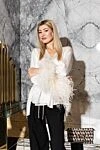 Magda Butrym Ақ әйелдердің қауырсындары бар блузкасы - Құрамы: 100% жібек 100% түйеқұс қауырсындары. Шығарылған елі: Италия. Күтім: арнайы тазалау - фото 7