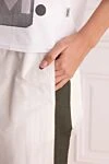 Brunello Cucinelli White cotton sports pants for women - stripes. 93% cotton, 7% polyamide. Closure: drawstring. two side pockets on trousers. Country of origin: Italy. Care: specialized cleaning - photo 5