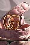 Gucci Ремень из кожи розовый женский - позолоченная пряжка с логотипом. 100% натуральная кожа. пряжка. Страна производитель: Италия. Уход: специализированная чистка - фото 5