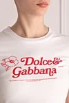 Dolce & Gabbana Футболка из хлопка и эластана белая женская - логотип бренда. 90% хлопок, 10% эластан. один нагрудный карман. Страна производитель: Италия . Уход: специализированная чистка - фото 5