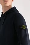 Stone Island Логотипі бар ерлерге арналған көк капюшон - Декорация: бренд логотипі. Қосымша: сорғыш. Құрамы: 100% мақта. Жабу: жіп. Қалталар: екі бүйір қалта. Шығарылған елі: Италия. Күтім: мамандандырылған тазалау - фото 5