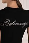 Balenciaga Әйелдерге арналған логотипі бар қара футболка - Құрамы: 95% мақта, 5% эластан. Шығарылған елі: Италия. Күтім: мамандандырылған тазалау - фото 5