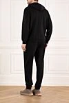 Сорғышы мен логотипі бар қара спорттық костюм Brunello Cucinelli - Декорация: бренд логотипі. Қосымша: сорғыш. Құрамы: 64% мақта, 26% нейлон, 6% кашемир, 4% жібек. Жабу: найзағай. Қалталар: екі бүйір қалта. Шығарылған елі: Италия. Күтім: арнайы тазалау - фото 4
