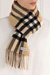Кашемировый шарф бежевый женский с бахромой Burberry - узор крупная клетка, бахрома. 100% кашемир. Страна производитель: Италия. Уход: специализированная чистка - фото 2