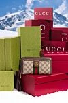 Мужская сумка-клатч Ophidia GG коричневая Gucci - красно-зеленая лента Web. 60% полиуретан, 20% хлопок, 20% полиэстер. пуговица, молния. Размер: Ш 21 х В 13 х Г 4 см. карман на молнии. Страна производитель: Италия. Уход: специализированная чистка - фото 6