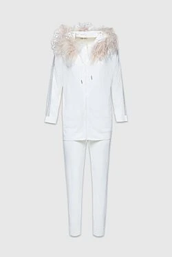 White women's walking suit made of viscose and elastane