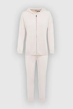 Beige women's walking suit made of cashmere