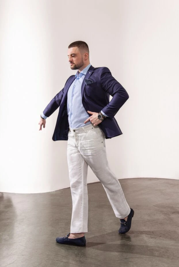 Қара көк түсті жүннен жасалған күрте, қарапайым силуэт - фото 2