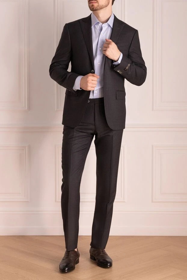 Corneliani man men's suit made of black wool купить с ценами и фото 137908 - photo 2